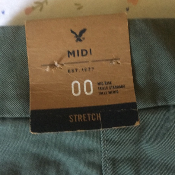 American Eagle Mid fit shorts - Picture 3 of 4